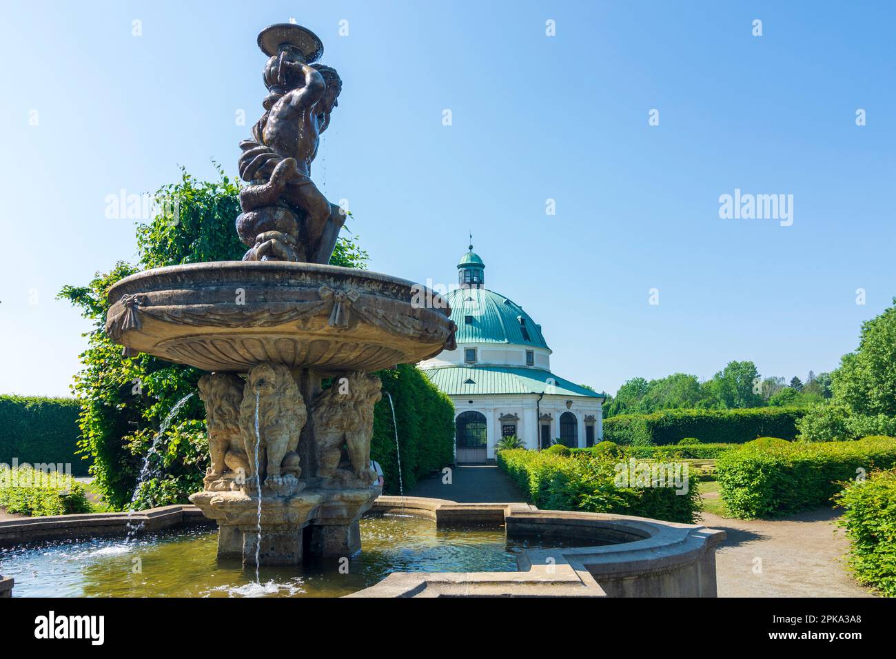 Kromeriz (Kremsier), jardin des fleurs (KVT zahrada), rotonde, fontaine à Zlinsky, région de Zlin, région de Zliner, Tchèque Banque D'Images