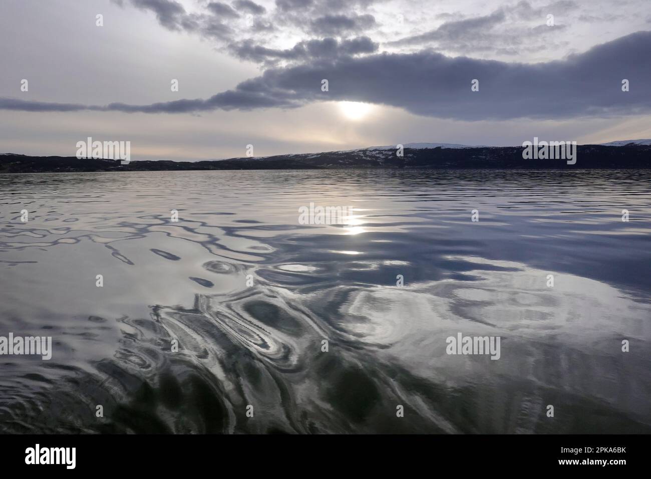 12.04.2022, Norvège, Trondelag, Vangshylla - Paysage tourné en soirée. 00S220412D062CAROEX.JPG [AUTORISATION DU MODÈLE : NON APPLICABLE, AUTORISATION DU PROPRIÉTAIRE : N Banque D'Images 12.04.2022, Norvège, Trondelag, Vangshylla - Paysage tourné en soirée. 00S220412D062CAROEX.JPG [AUTORISATION DU MODÈLE : NON APPLICABLE, AUTORISATION DU PROPRIÉTAIRE : N Banque D'Images