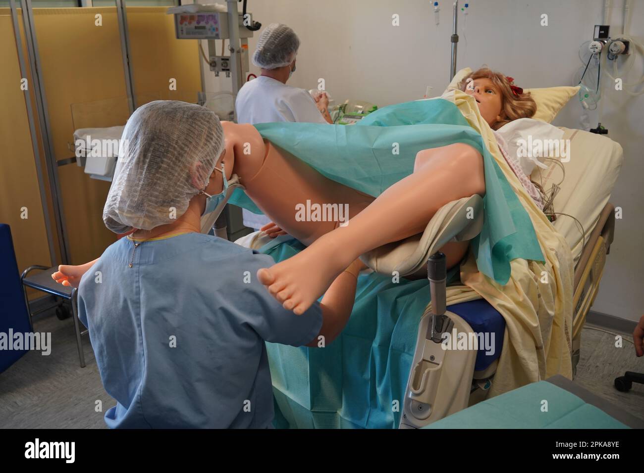 Tout au long de l'année, le personnel infirmier de l'hôpital continue de former sur les nouvelles technologies et les nouvelles recommandations. Banque D'Images