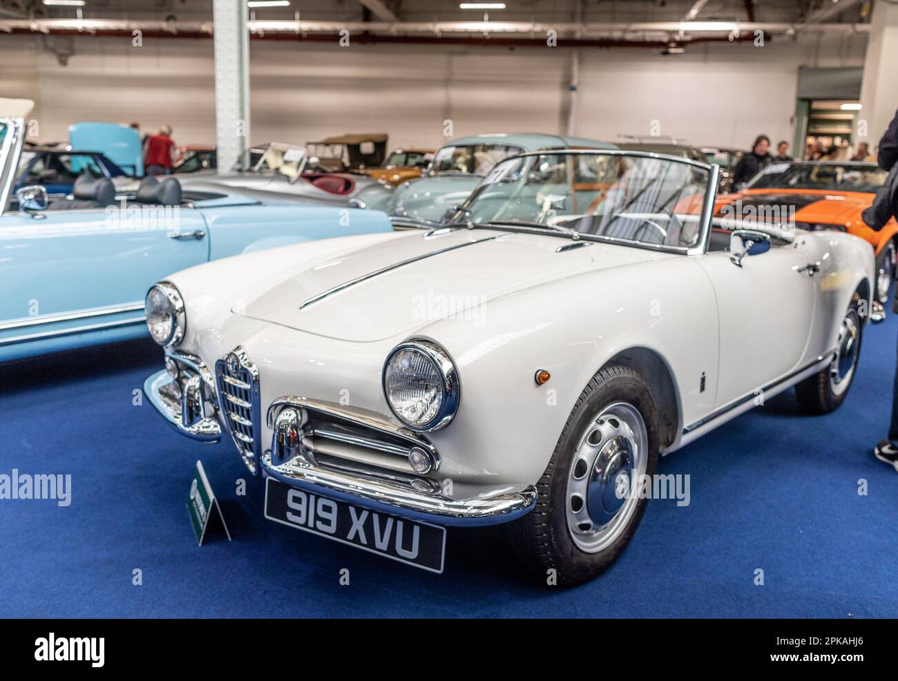 An Alfa Romeo Giulietta Spider au Classic car Show de Londres Banque D'Images