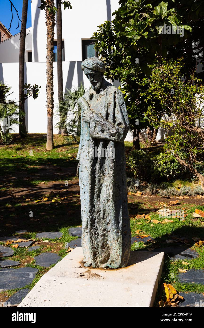 Estatua Salomon Ben Gabirol, Statue de Salomon ibn Gabirol, poète et philosophe juif datant de 11th ans. Né à Malaga. Malaga, Andalousie, Costa del sol Banque D'Images