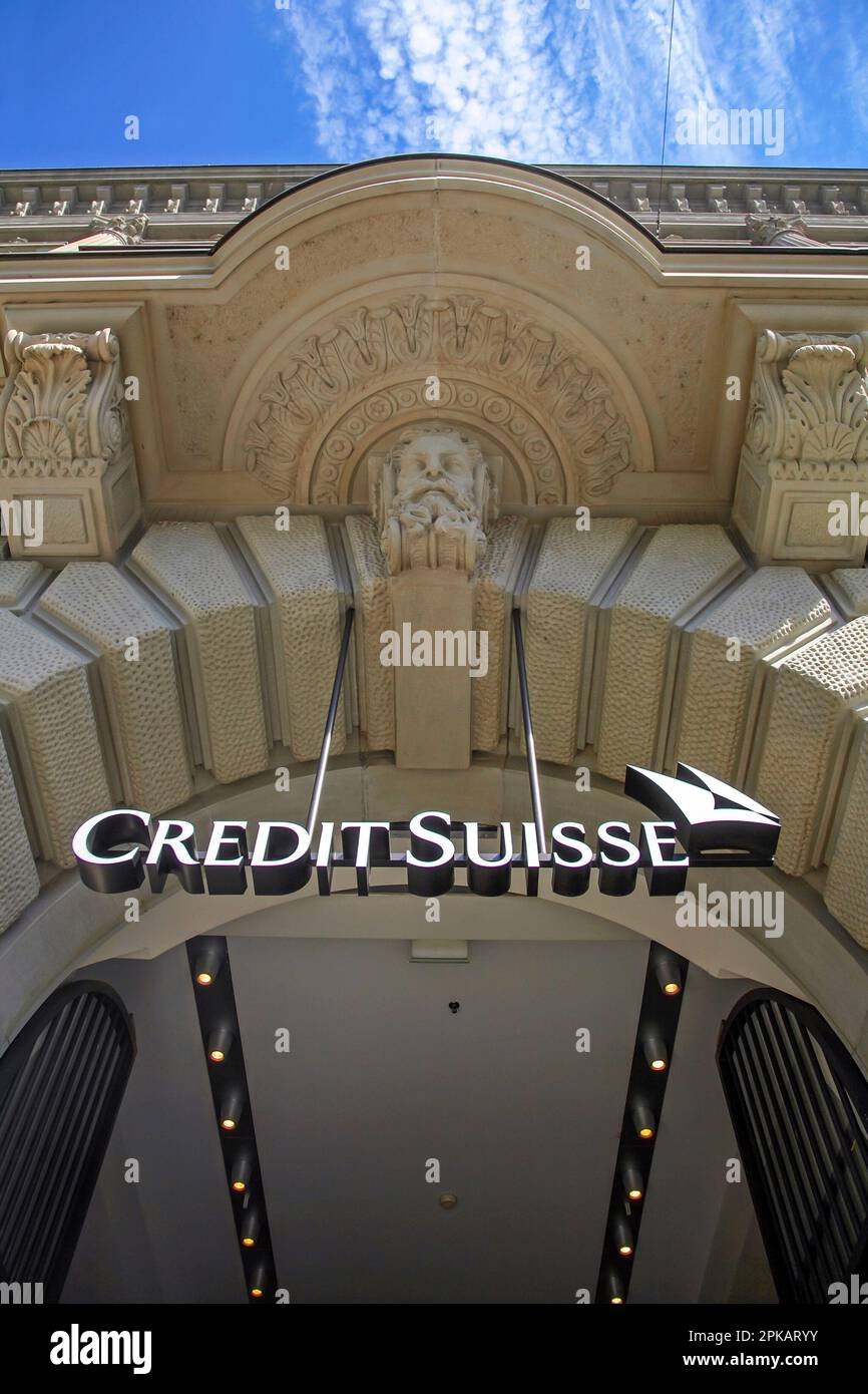 Zurich, Suisse - Credit Suisse, logo de la société sur la façade du siège de la Credit Suisse Bank à Paradeplatz dans le quartier de Zurich, ici à l'occasion de la prise de contrôle par UBS Bank. Archiver la photo à partir de 20.05.2007 Banque D'Images