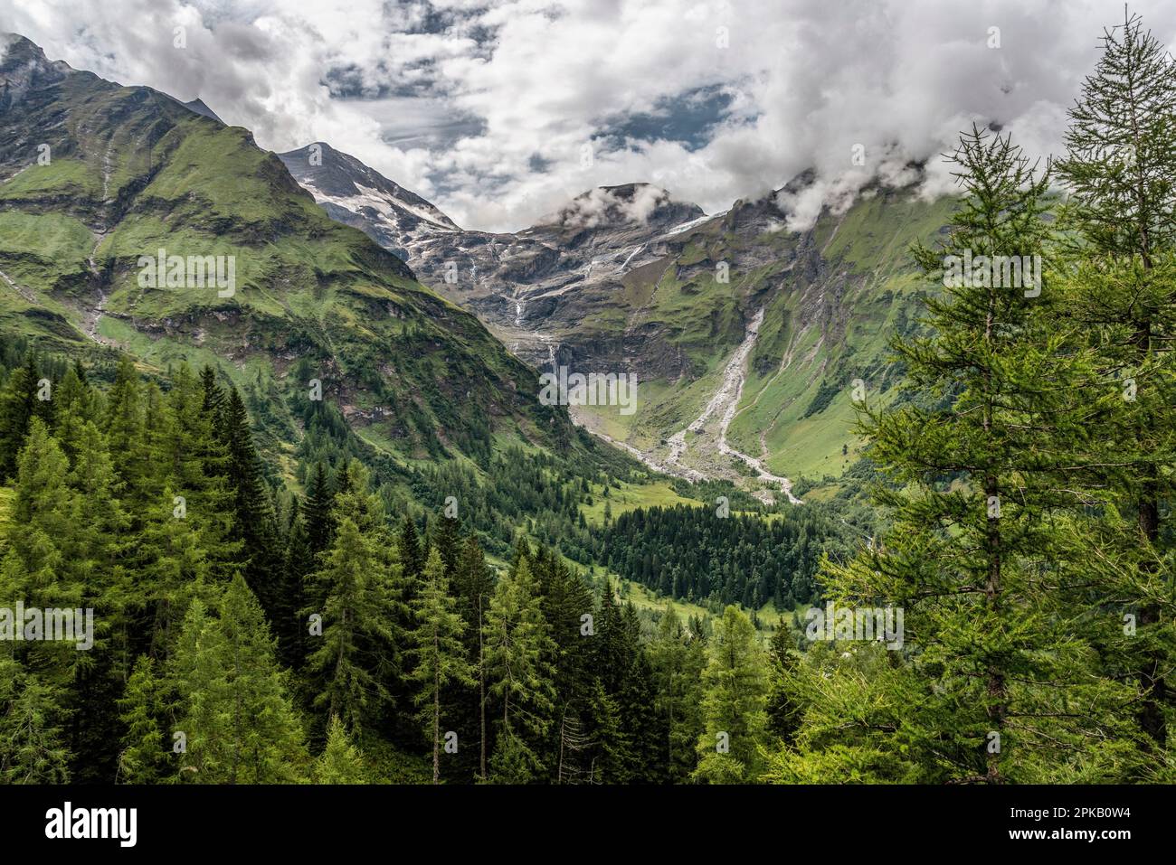 Randonnée autour de la montagne Grossglockner, la plus haute montagne d'Autriche, Autriche Banque D'Images