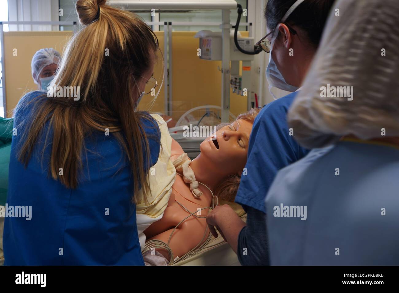 Tout au long de l'année, le personnel infirmier de l'hôpital continue de former sur les nouvelles technologies et les nouvelles recommandations. Banque D'Images
