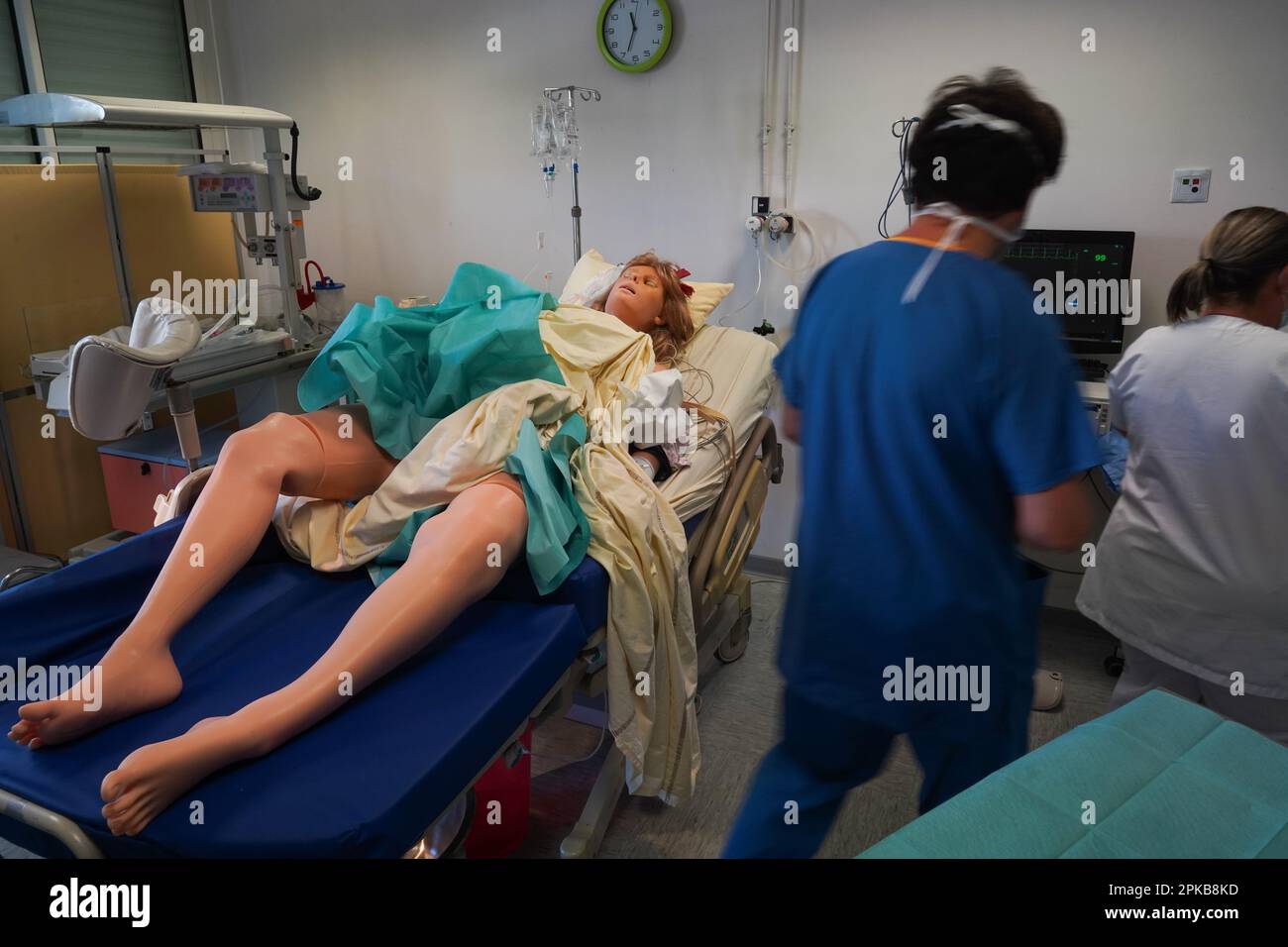 Tout au long de l'année, le personnel infirmier de l'hôpital continue de former sur les nouvelles technologies et les nouvelles recommandations. Banque D'Images