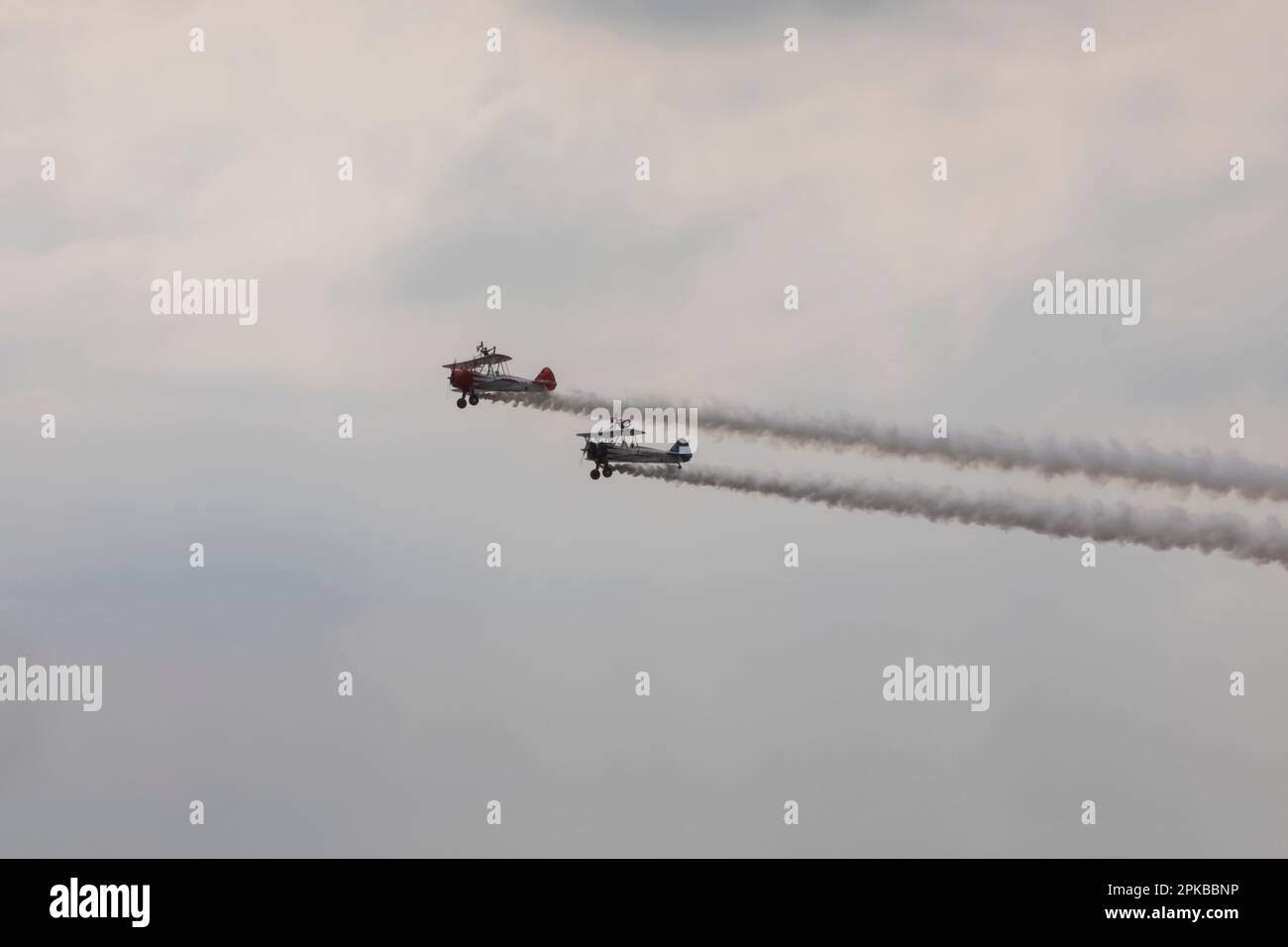 Angleterre, Dorset, Bournemouth, The Annual Air Show, planes in Flight Banque D'Images