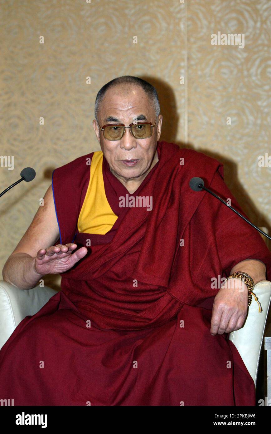 Sa Sainteté le Dalaï Lama de 14th tient une conférence de presse à Sydney dans le cadre d'une visite de onze jours en Australie (6-16 juin). Sheraton Wentworth Hotel, Sydney, Australie. 14.06.07. Banque D'Images