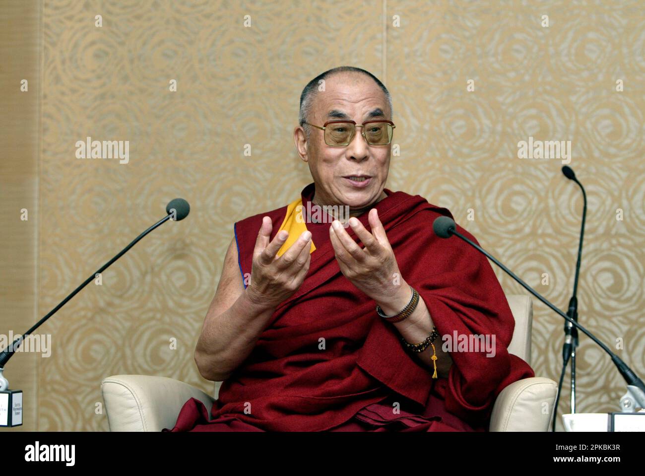 Sa Sainteté le Dalaï Lama de 14th tient une conférence de presse à Sydney dans le cadre d'une visite de onze jours en Australie (6-16 juin). Sheraton Wentworth Hotel, Sydney, Australie. 14.06.07. Banque D'Images