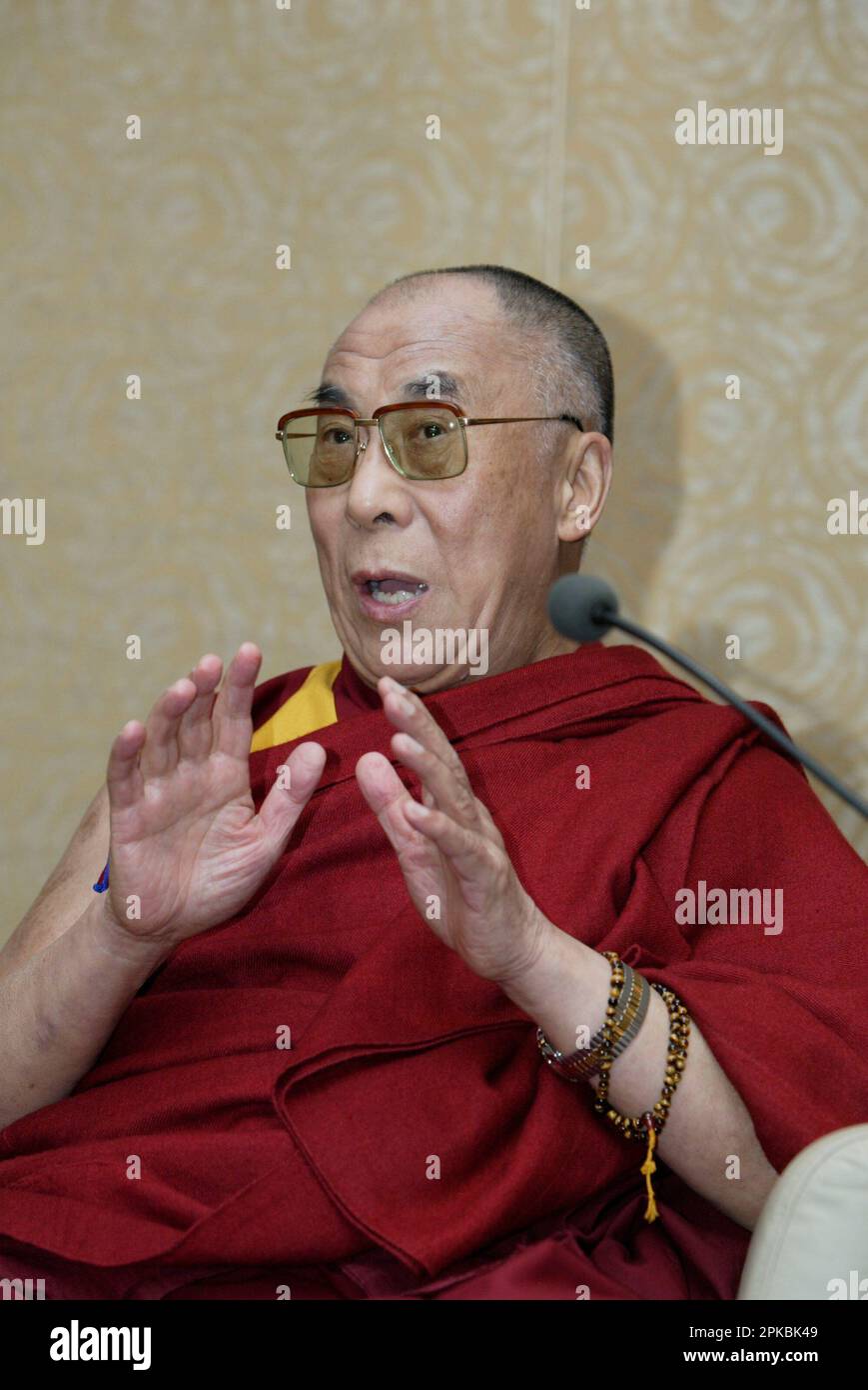 Sa Sainteté le Dalaï Lama de 14th tient une conférence de presse à Sydney dans le cadre d'une visite de onze jours en Australie (6-16 juin). Sheraton Wentworth Hotel, Sydney, Australie. 14.06.07. Banque D'Images