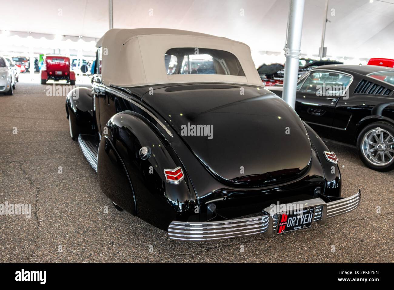 Cabriolet Ford Deluxe 1940 personnalisé Banque D'Images