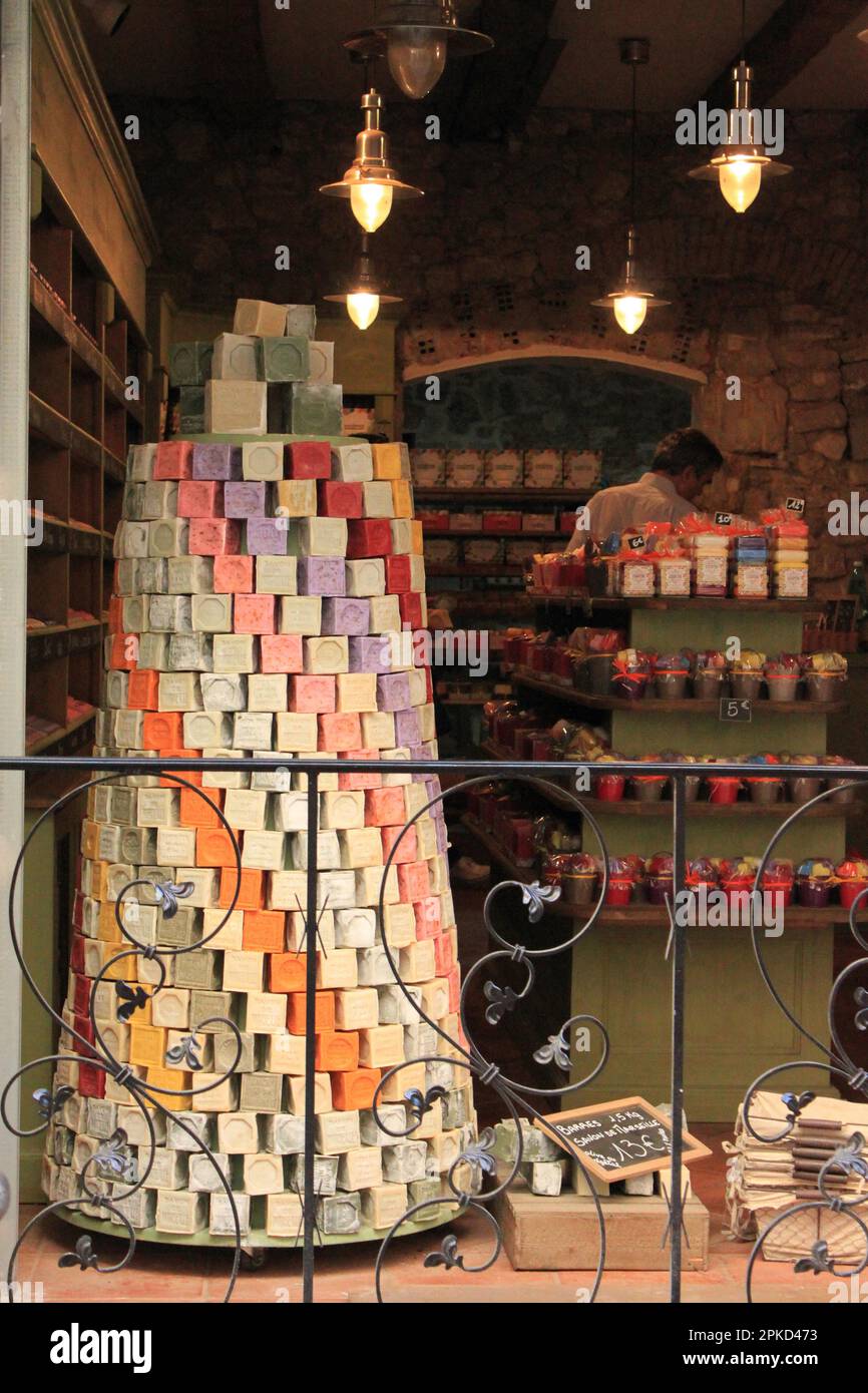 Magasin de savon, le Panier, Marseille, France Photo Stock - Alamy