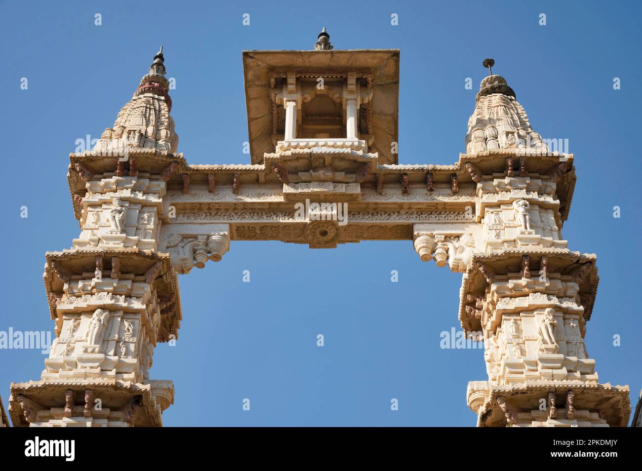 Entrée de Shri Jagat Shiromani Mandir, un temple hindou situé à Amer, ce temple est dédié aux dieux hindous Meera bai, Krishna et Vishnu, Ja Banque D'Images