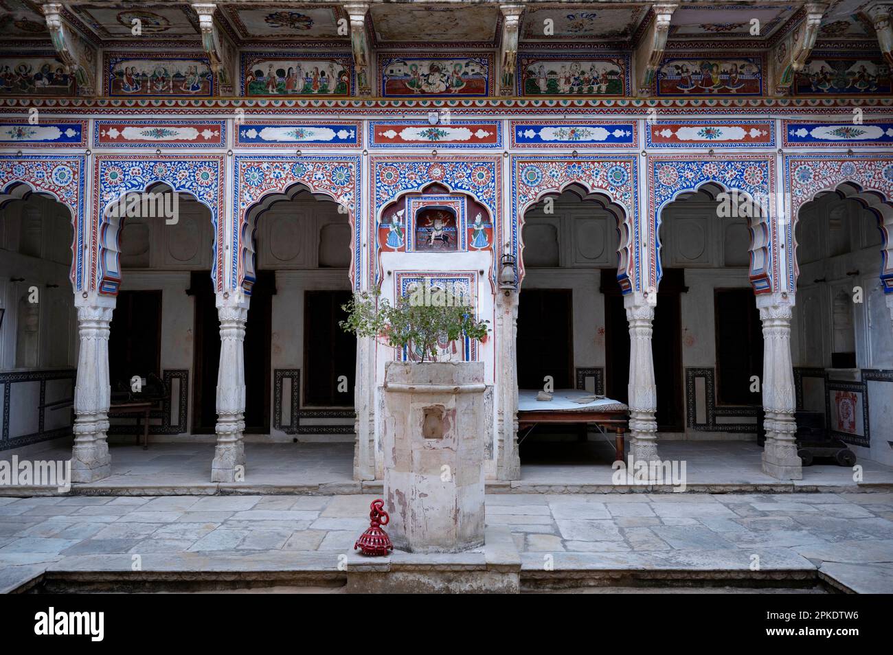 Musée Kamal Morarka Haveli à Shekhawati. Les marchands Marwari ont construit le grand havelis dans la région de Shekhawati datant de 17th à 19th siècles richement de Banque D'Images