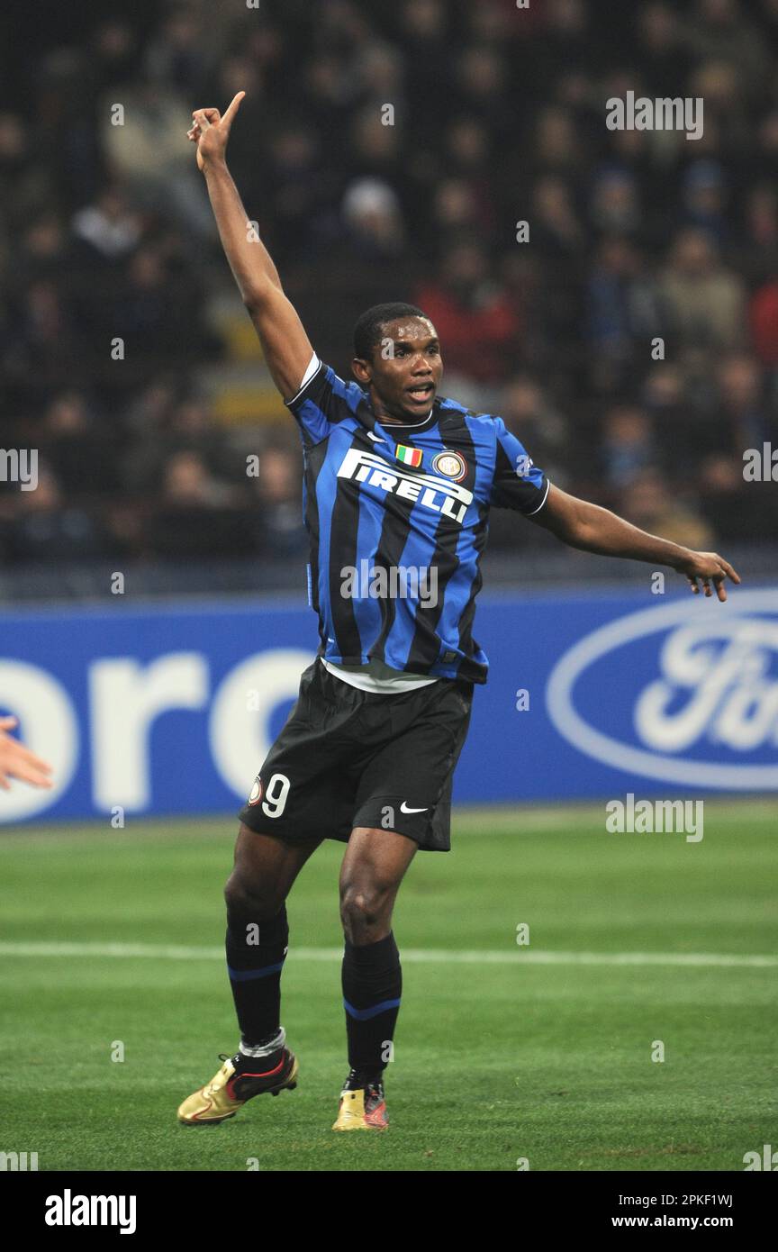 Samuel etoo 2010 Banque de photographies et d’images à haute résolution ...