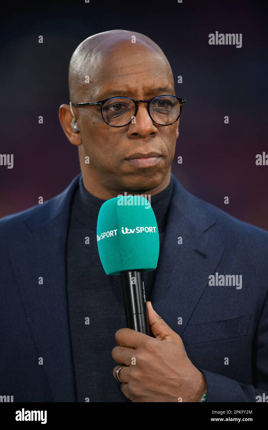 06 Avr 2023 - Angleterre v Brésil - femmes Finalissima - Wembley Stadium TV présentateur / pundit et ancien joueur Ian Wright pendant l'UEFA Women's Finalissima 2023 à Wembley comme ils battent le Brésil 4-2 sur des sanctions. Image : Mark pain / Alamy Live News Banque D'Images