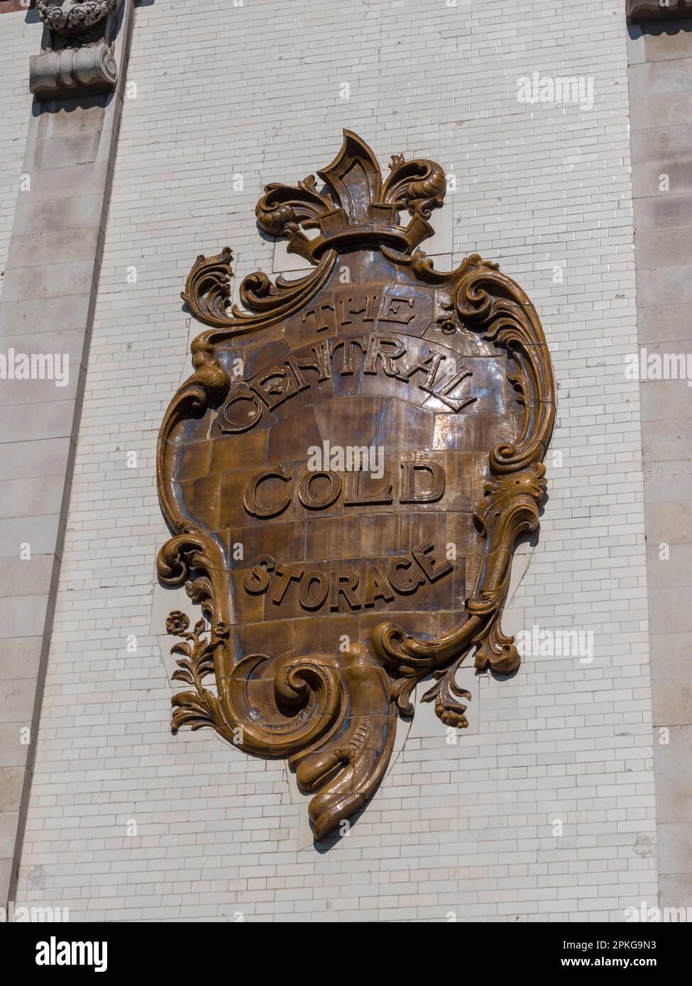 La plaque Central Cold Storage sur le bâtiment de l'autorité du port de Londres, Charterhouse Street, Smithfield, centre de Londres, Royaume-Uni. Banque D'Images