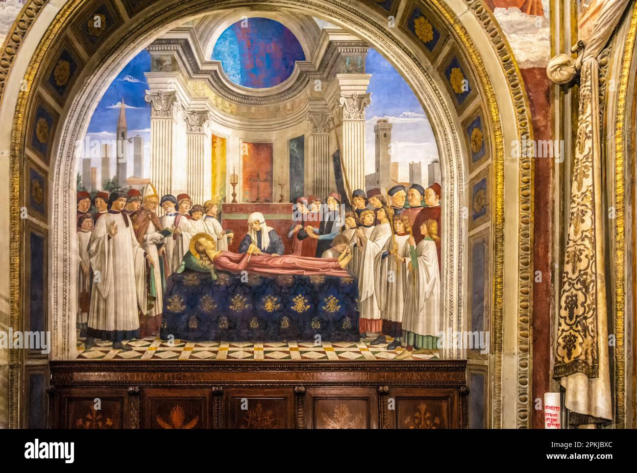Collégiale de Santa Maria Assunta, San Gimignano - intérieur de l'église : Domenico Ghirlandaio, fresque Renaissance de la funéraire de Saint Fina) Banque D'Images