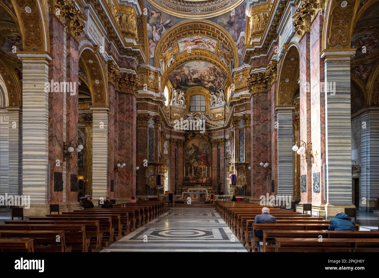 ROM, Italien, avril 2023 Innenaufnahme der Kirche Santi Ambrogio e Carlo in der via del Corso Banque D'Images