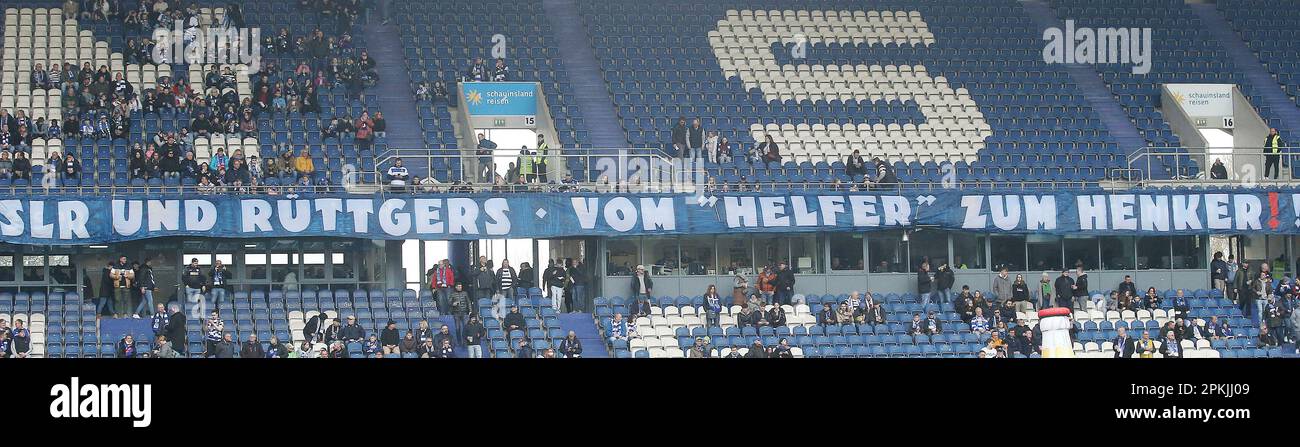 Firo: 08.04.2023 football, football, 3rd ligue, 3rd Bundesliga, saison, Troisième Bundesliga 2022/2023, MSV Duisburg - BVB, Borussia Dortmund 2, deux II SLR (Schauinsland Reisen) et Ruttgers de l'aide au bourreau, Schauinsland Reisen Arena, sponsor, met fin à la coopération à la fin de la saison 2023/2024 c) WORLDRIGHTS !!! Nos conditions générales s'appliquent, peut être consulté sur www.firosportphoto., copyright by firo sportphoto: Stockhover Weg 17a, D-48249 Dulmen www.firosportphoto.de mail@firosportphoto.de Détails du compte: (V olksbank B ochum - W itten ) IBAN : DE68430601290341117100 BIC : GENO Banque D'Images