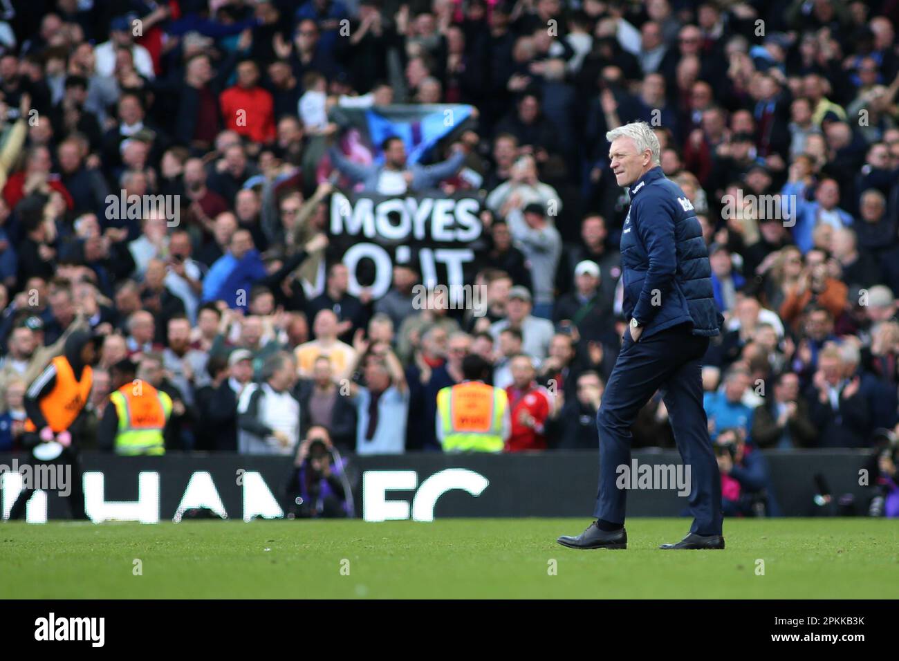 Londres, Royaume-Uni. 08th avril 2023. Le Manager David Moyes de West Ham s'est Uni au dernier coup de sifflet lors du match de la Premier League entre Fulham et West Ham United à Craven Cottage, Londres, Angleterre, le 8 avril 2023. Photo par Pedro Soares. Utilisation éditoriale uniquement, licence requise pour une utilisation commerciale. Aucune utilisation dans les Paris, les jeux ou les publications d'un seul club/ligue/joueur. Crédit : UK Sports pics Ltd/Alay Live News Banque D'Images