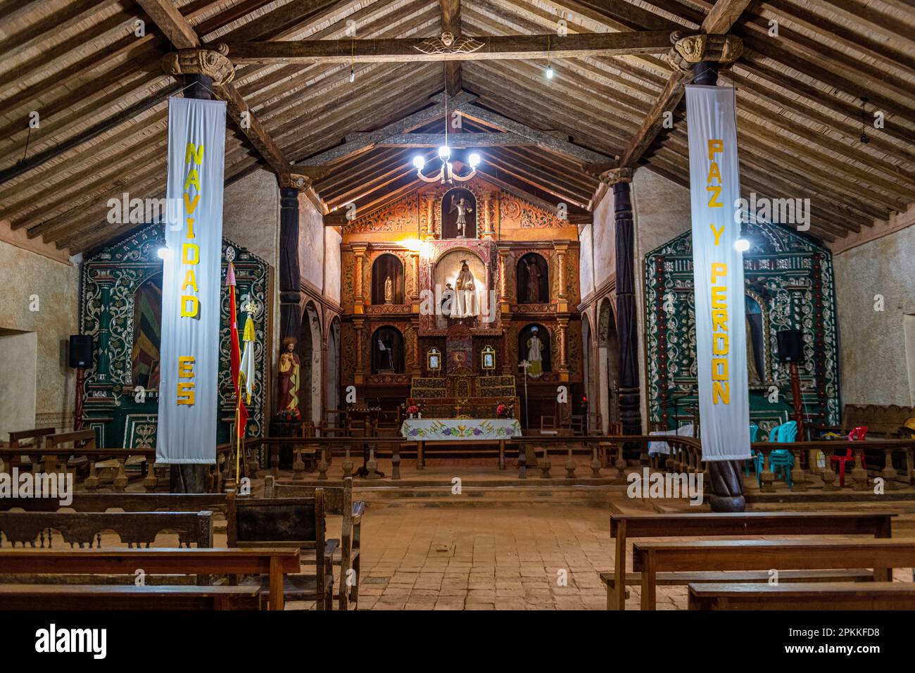 Intérieur de l'église de la mission Santa Ana de Velasco, missions jésuites de Chiquitos, site du patrimoine mondial de l'UNESCO, département de Santa Cruz, Bolivie Banque D'Images