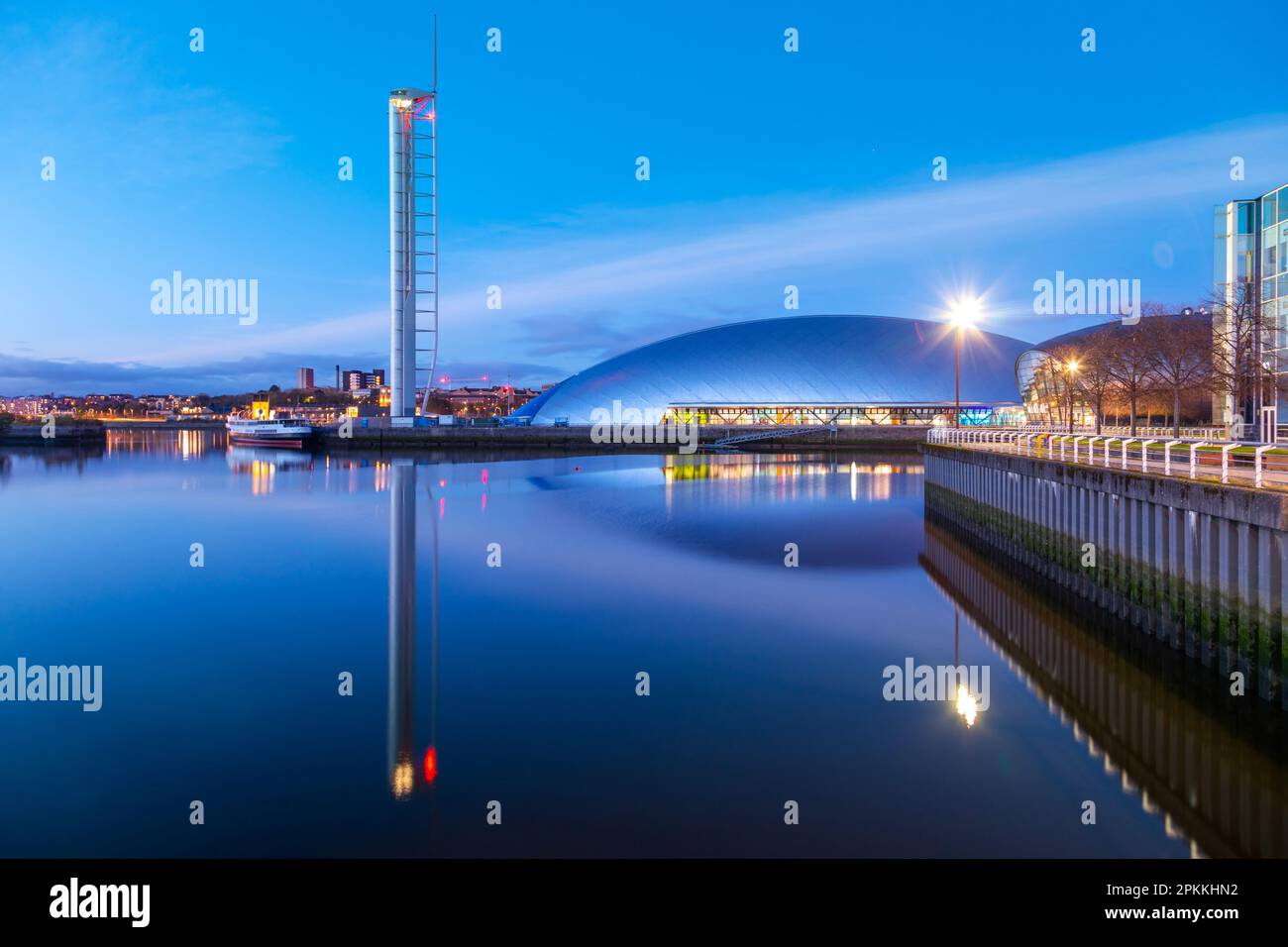 Glasgow Tower and Science Center, Cessnock Quay, Glasgow, Écosse, Royaume-Uni, Europe Banque D'Images