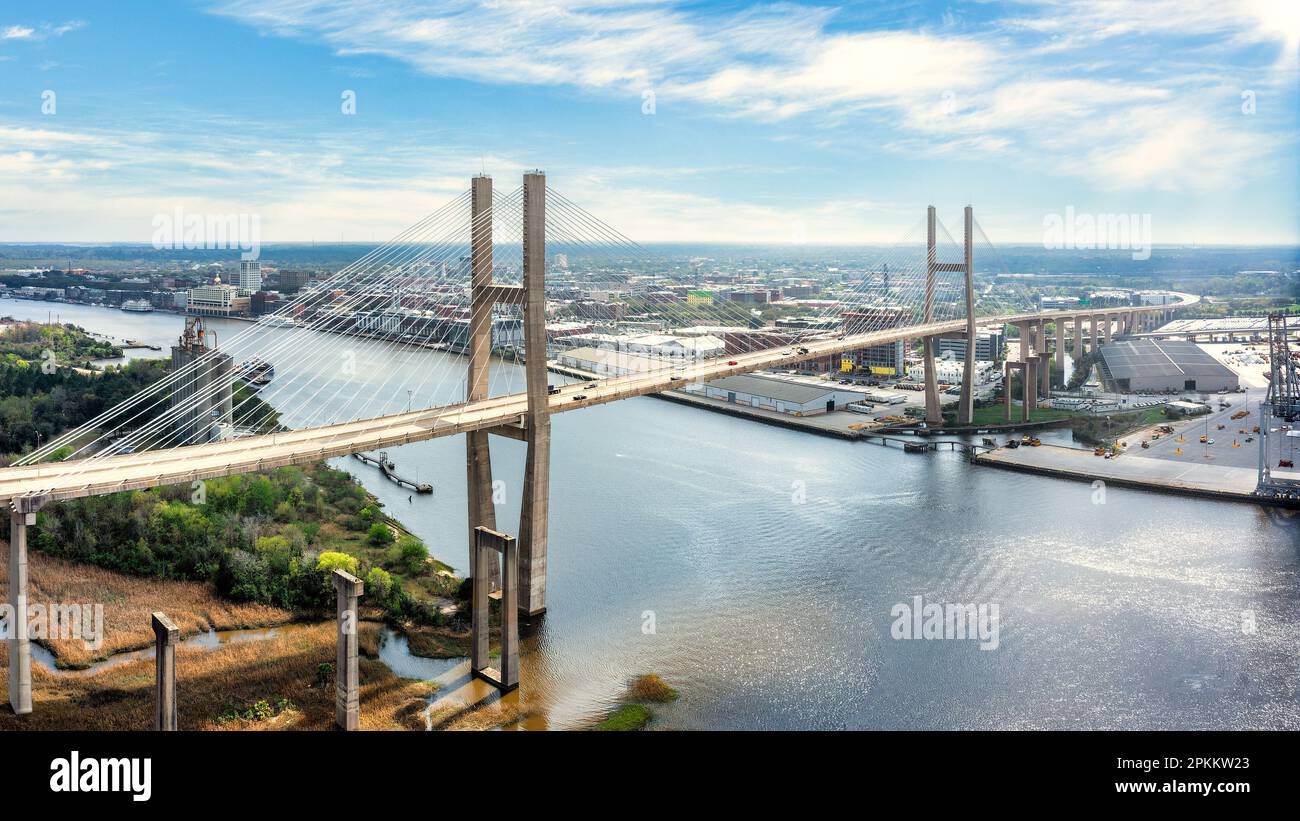 Vue aérienne sur le pont commémoratif de Talmadge Banque D'Images