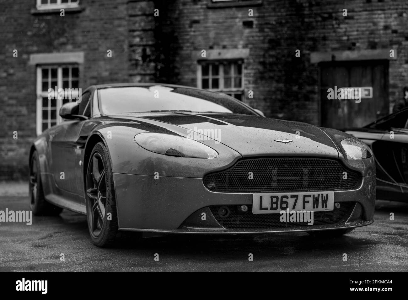 2018 Aston Martin Vantage V8, exposé à l'Assemblée Motorsport tenue au Bicester Heritage Centre le 26th mars 2023. Banque D'Images