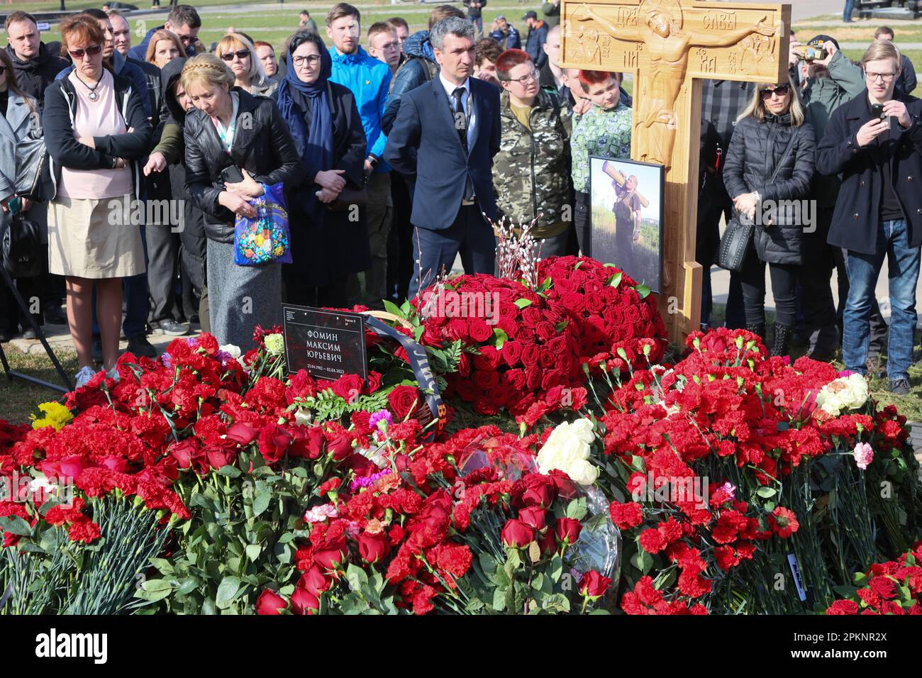 08 avril. 2023 cérémonie d'adieu avec le « commandant militaire » Vladlen Tatarsky, qui est mort à la suite d'une explosion dans un café de St. Pétersbourg, le mois d'avril Banque D'Images