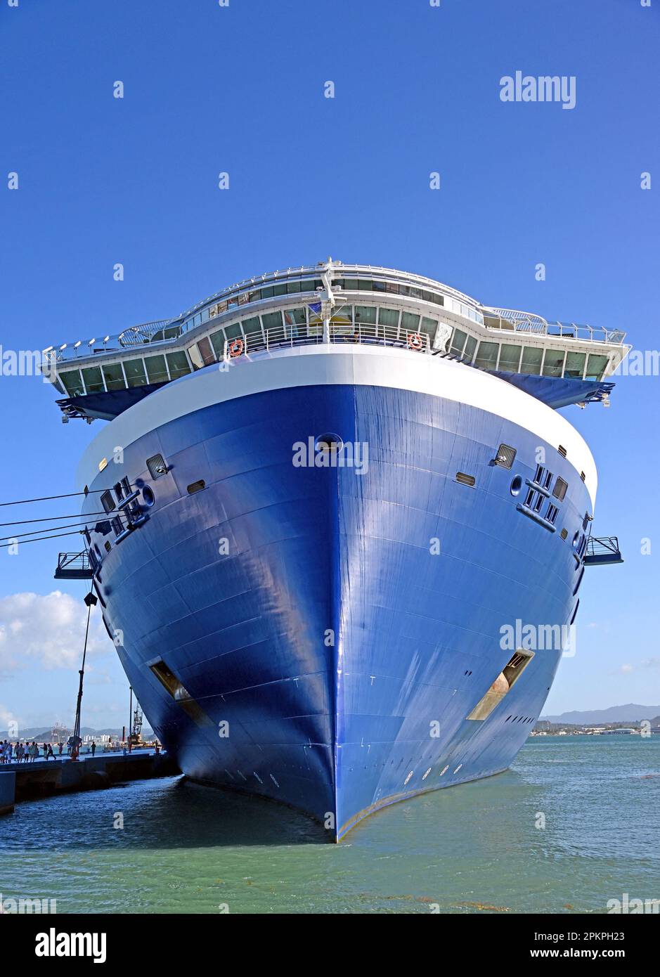 San Juan, Porto Rico. 09th avril 2023. The Bow of the Celebrity Apex, un bateau de croisière de classe Edge exploité par Celebrity Cruises, une filiale de Royal Caribbean Cruises Ltd., à quai à San Juan, Porto Rico, lundi, 27 mars 2023. Photo de Ron Sachs/CNP/ABACAPRESS.COM crédit: Abaca Press/Alay Live News Banque D'Images