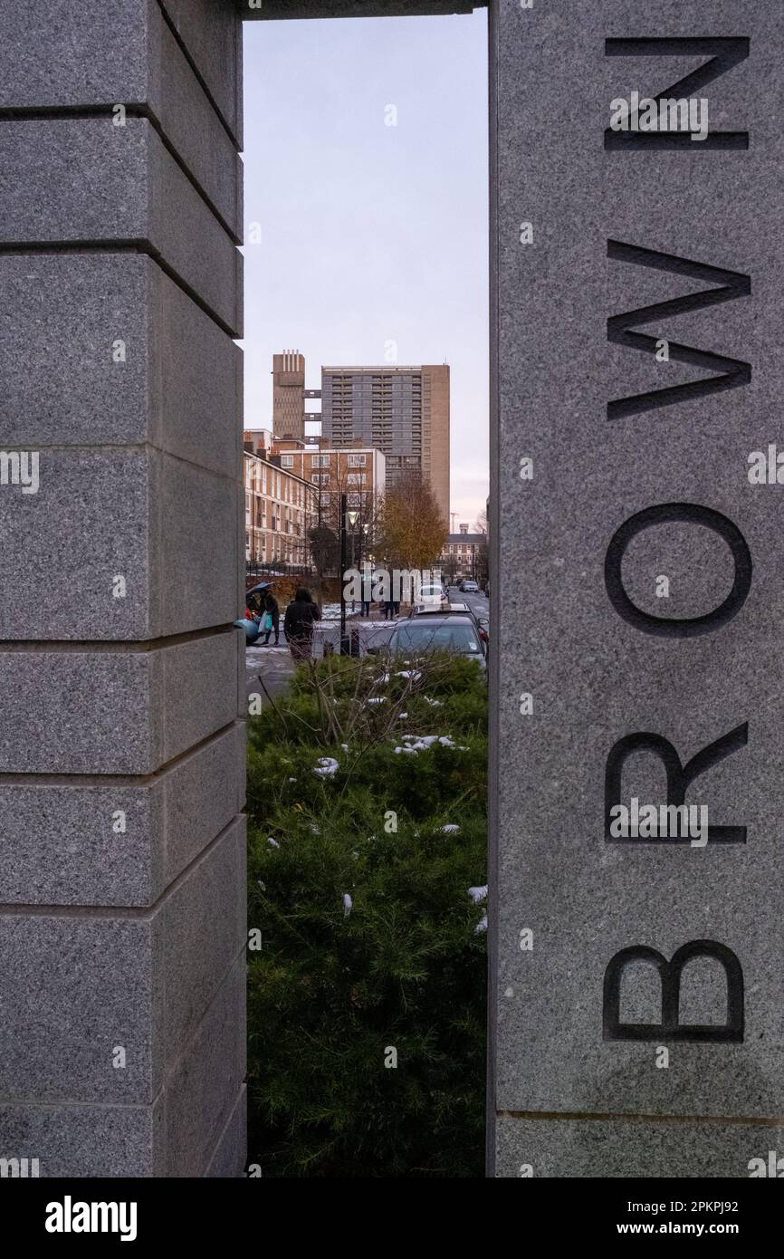 Brownfield Estate, domaine social des années 1960 à Poplar, Tower Hamlets, East London, Brutaliste et moderniste dans le style architectural. UK Housing. Banque D'Images