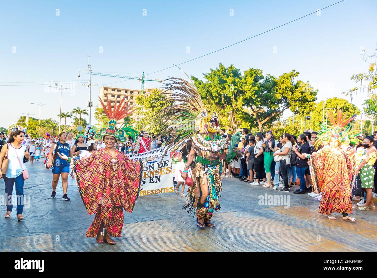 Cancun, Quintana Roo, Mexique, Mexico, Mexico avec des vêtements mexicains traditionnels au carnaval de Cancun 2023. Banque D'Images