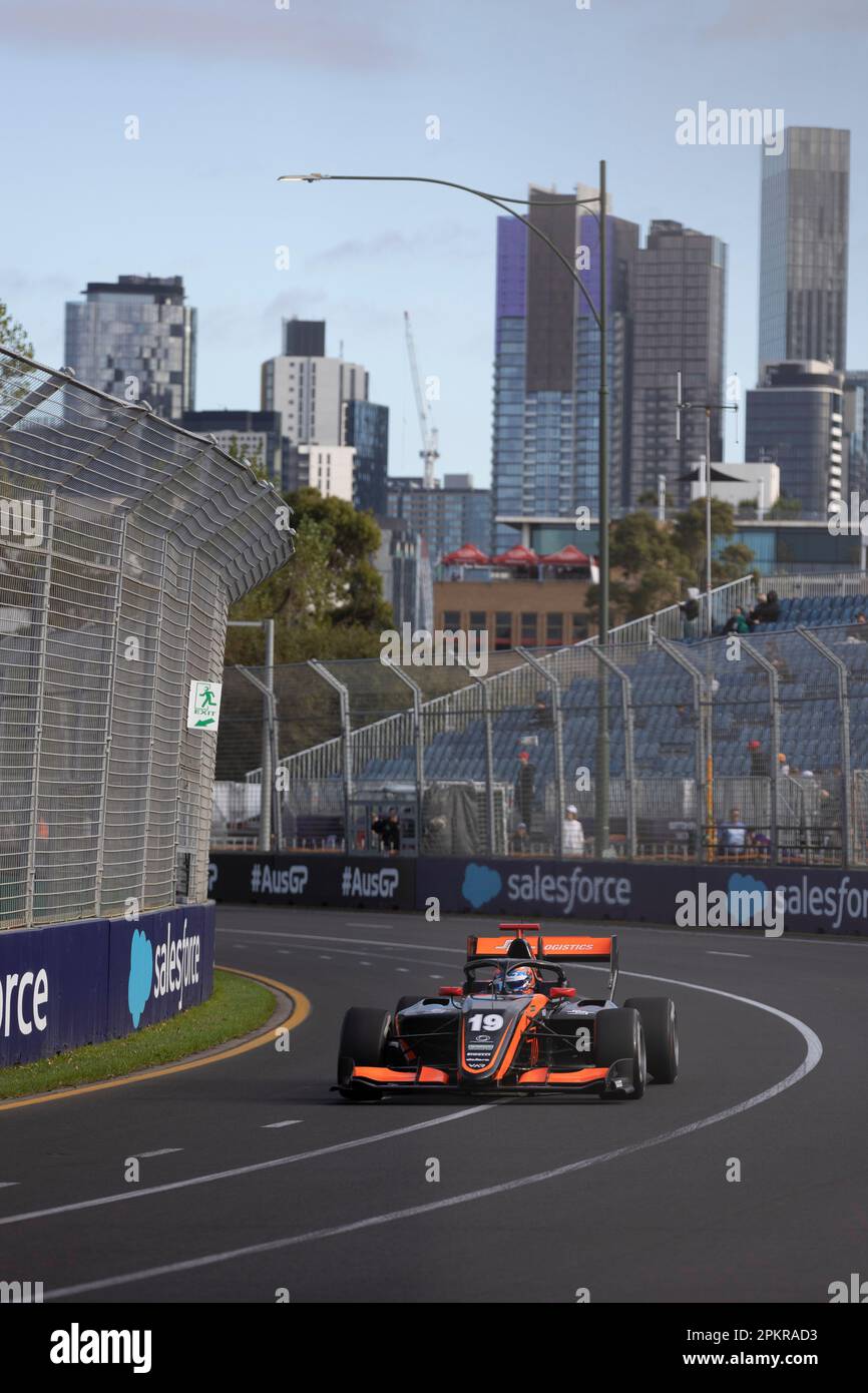 Melbourne, Australie. 31st mars 2023. Tommy Smith, d'Australie, pilotant le Van Amersfoort Racing (19) F3 lors de la pratique au Grand Prix de Formule 1 d'Australie sur le circuit du Grand Prix d'Albert Park. Crédit : SOPA Images Limited/Alamy Live News Banque D'Images