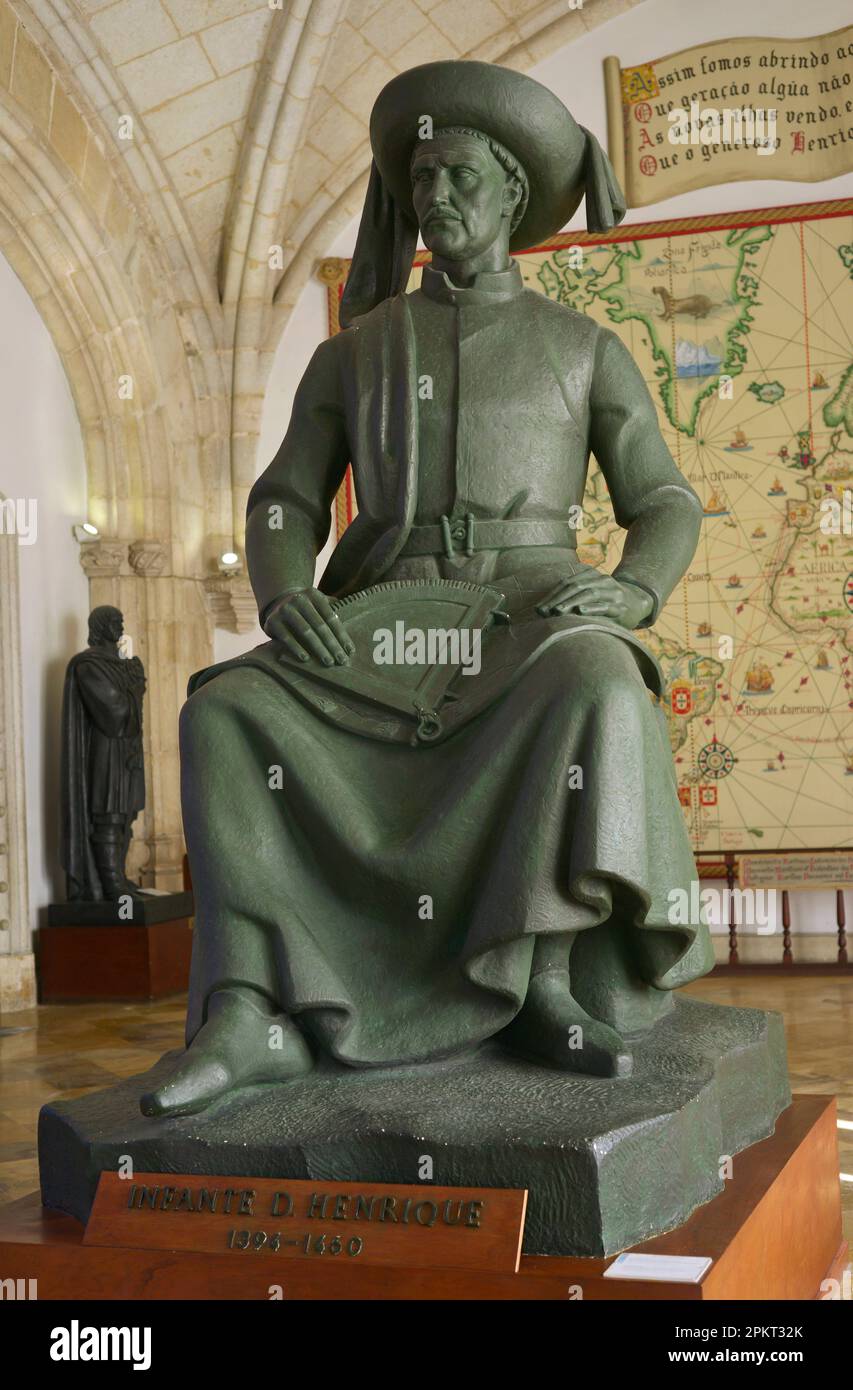 Henrique du Portugal, connu sous le nom de Henry the Navigator (1394-1460). Infante de Portugal. 1st Duc de Viseu. Sculpture du sculpteur portugais Leopoldo de Almeida (1898-1975), 1960. Musée maritime. Lisbonne, Portugal. Auteur: Leopoldo de Almeida (1898-1975). Sculpteur portugais. Banque D'Images