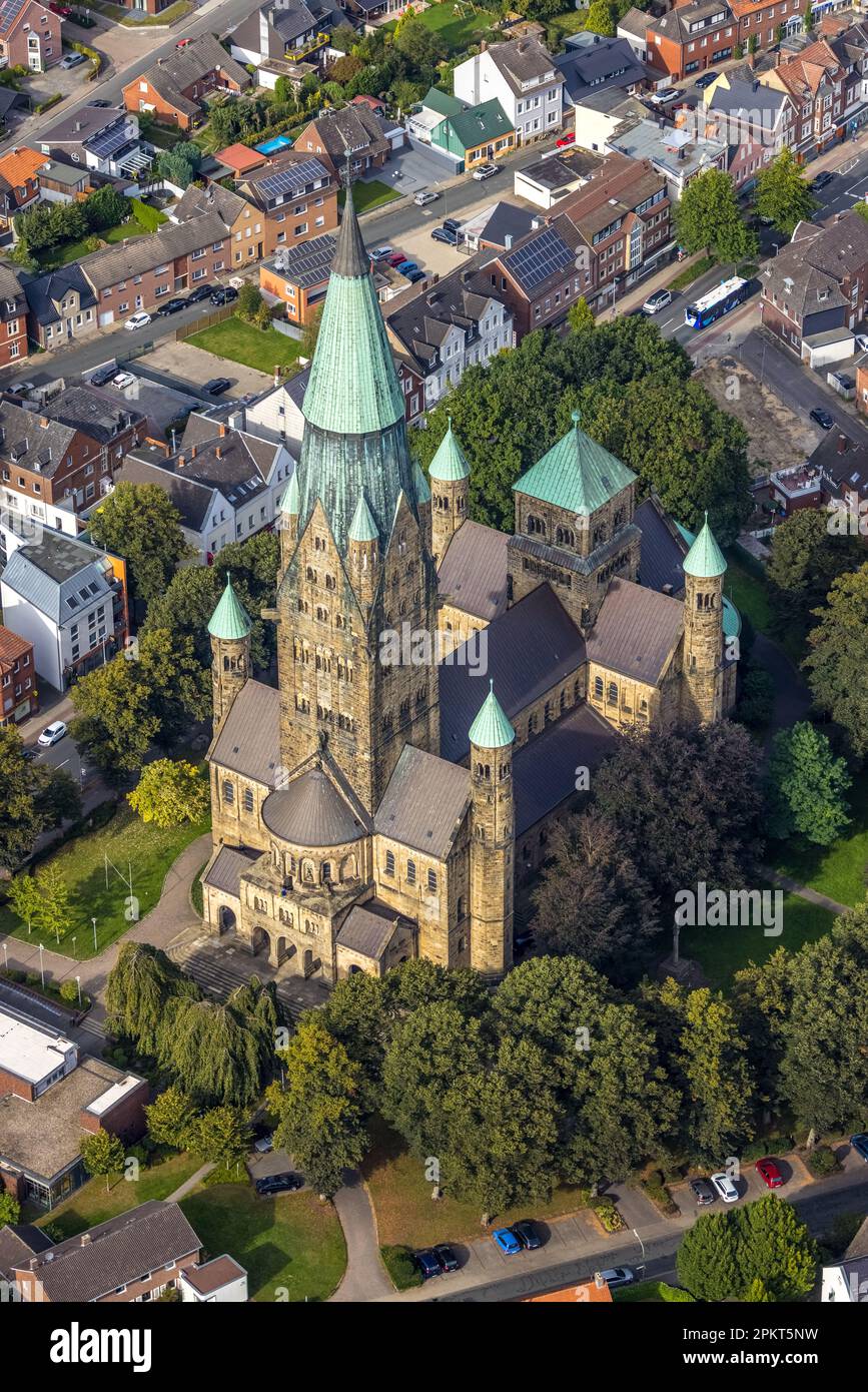 Vue aérienne, St. Église catholique Anthony Basilica dans la ville de Rheine à Rheine, Münsterland, Rhénanie-du-Nord-Westphalie, Allemagne, Münsterland, Lieu de culte, D Banque D'Images