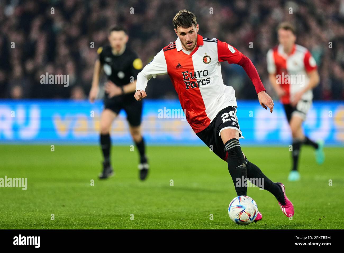 Rotterdam Santiago Gimenez De Feyenoord Pendant Le Match Entre Feyenoord Et Rkc Waalwijk Au 8193