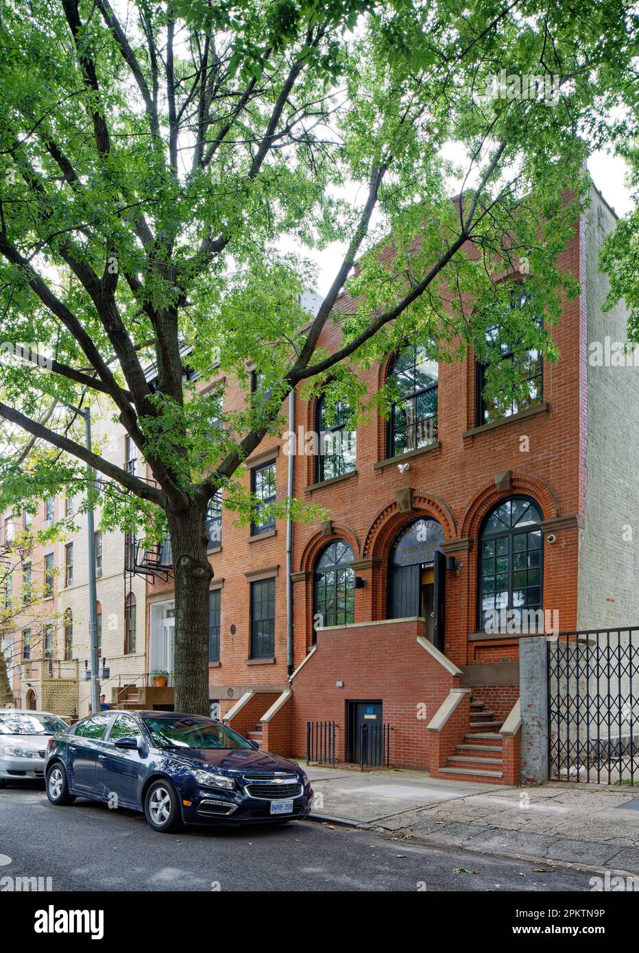 Metropolitan Rod & Gun Club est un club privé situé dans un bâtiment en briques historique du quartier Cobble Hill de Brooklyn. Banque D'Images