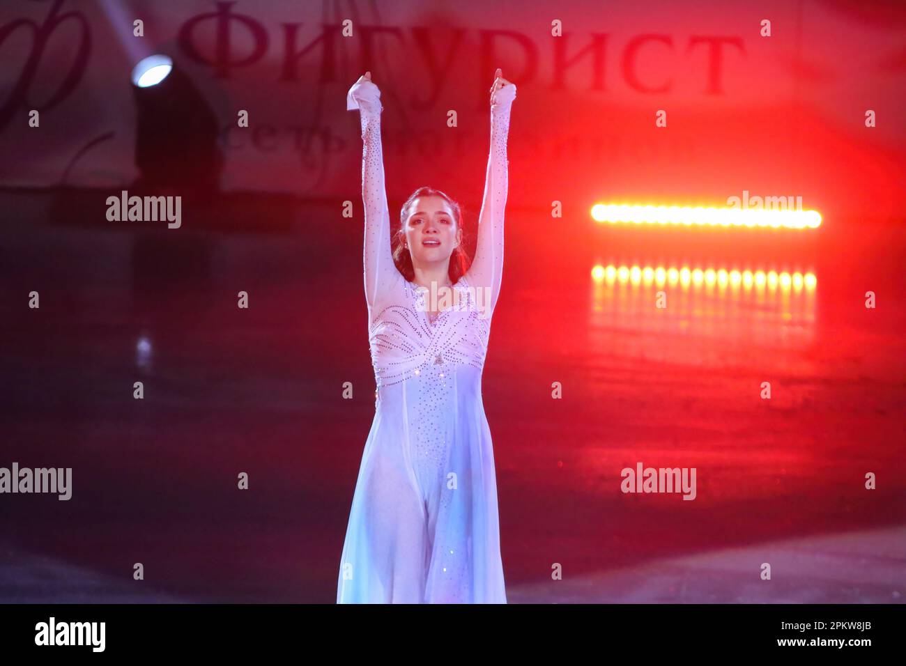 Saint-Pétersbourg, Russie. 09th avril 2023. Evgenia Meddeva, un athlète se produit dans le programme de patinage artistique lors du spectacle de glace de l'équipe Eteri Tutberidze - Champions sur glace à Saint-Pétersbourg, au complexe sportif de Yubileyny. (Photo de Maksim Konstantinov/SOPA Images/Sipa USA) crédit: SIPA USA/Alay Live News Banque D'Images