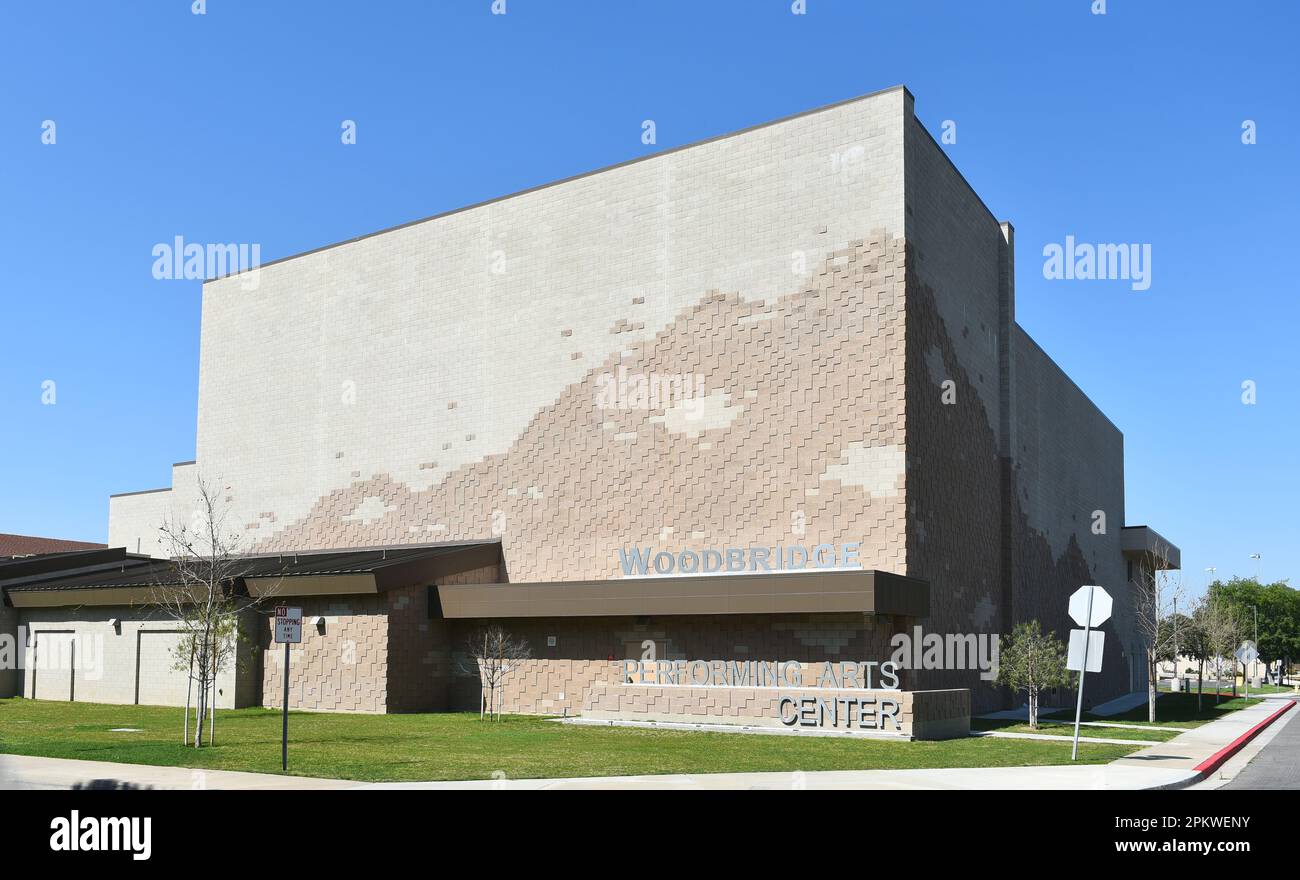 IRVINE, CALIFORNIE - 9 avril 2023 : The Woodbridge High School Performing Arts Centre. Banque D'Images