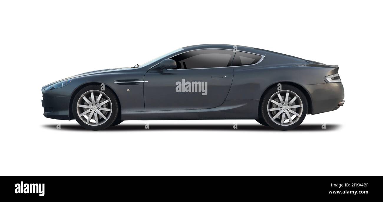Vue latérale de la voiture Aston Martin Vanquish isolée sur fond blanc Banque D'Images