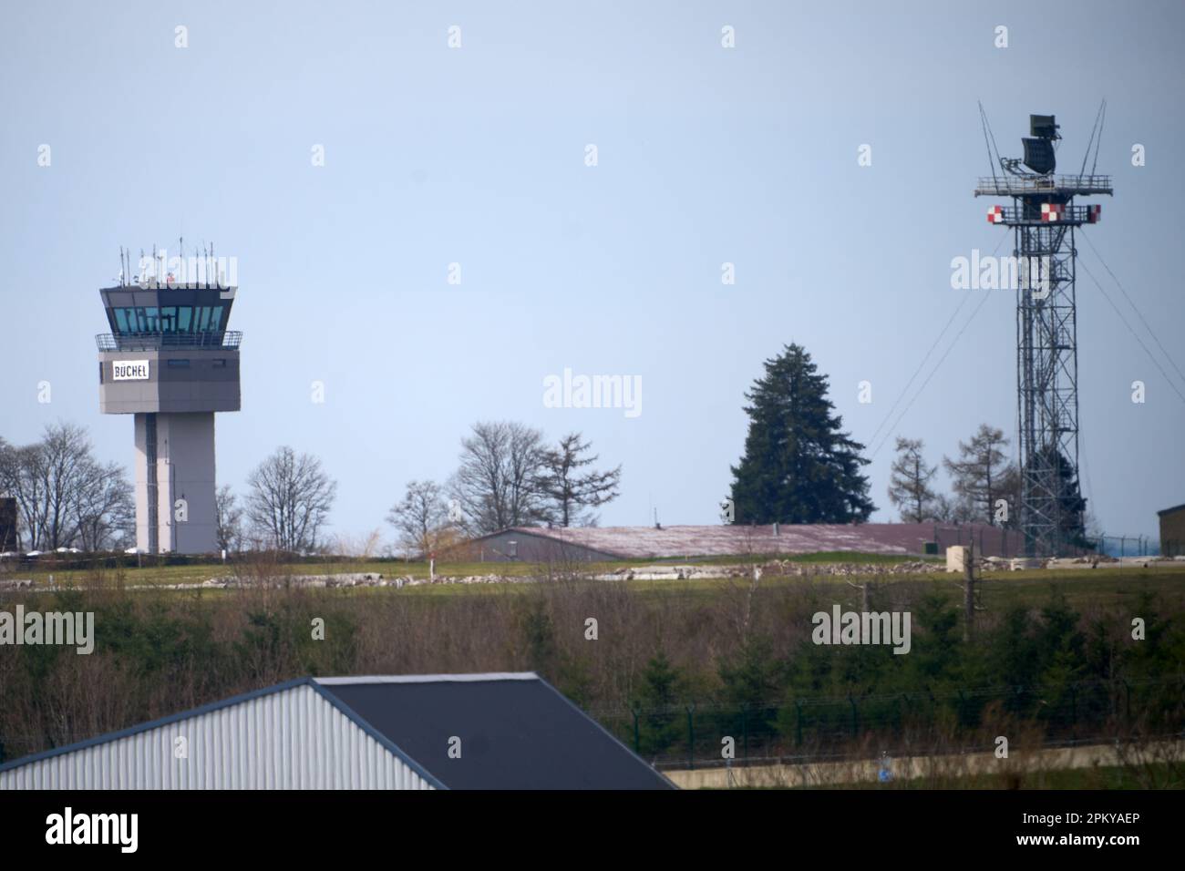 10 avril 2023, Rhénanie-Palatinat, Büchel : base aérienne du Bundeswehr. Toujours en 2023, sous l'impression de la guerre de la Russie contre l'Ukraine, de nombreuses marches de Pâques ont eu lieu dans toute l'Allemagne. Photo: Thomas Frey/dpa Banque D'Images