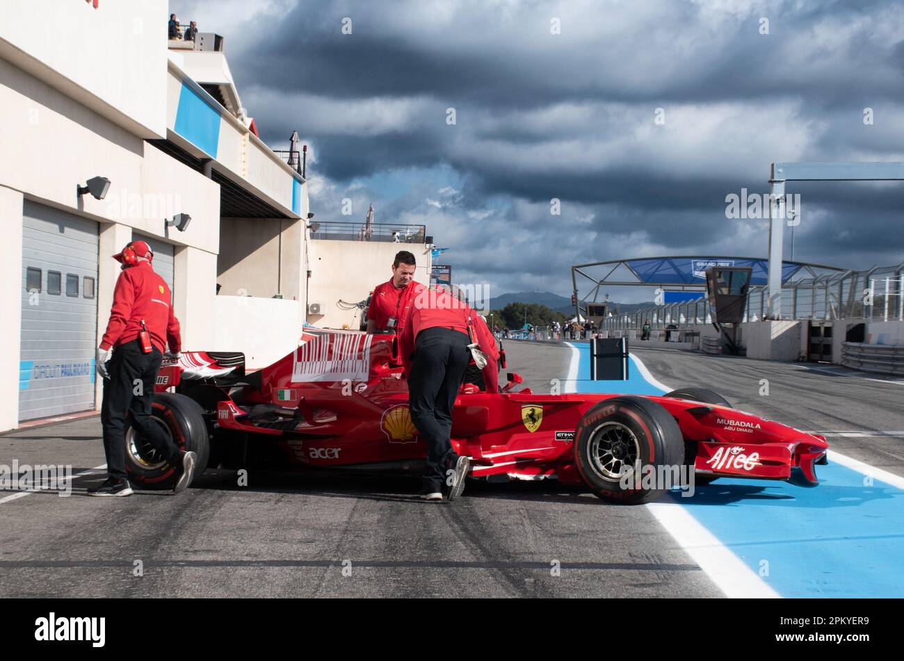 Ferrari F2008 ex-Kimi Raikkonen au Grand Prix historique français 2023 sur la piste Paul Ricard Banque D'Images
