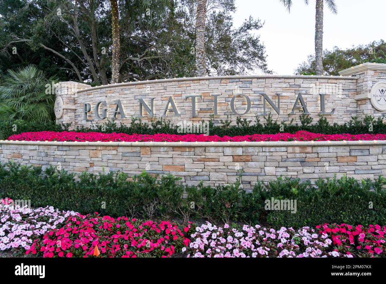 PGA of America signe à son siège à Palm Beach Gardens, FL, États-Unis. Banque D'Images