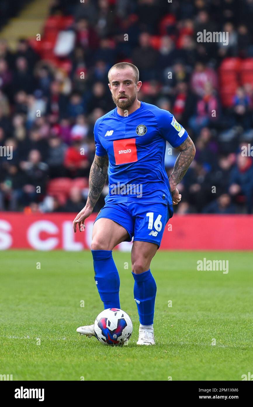 Alex Pattison de Harrogate Town en action lors du match de la Sky Bet League 2 entre Leyton Orient et Harrogate Town au Matchroom Stadium, Londres, le lundi 10th avril 2023. (Photo par Ivan Yoranov/MI News/NurPhoto) Credit: NurPhoto SRL/Alay Live News Banque D'Images