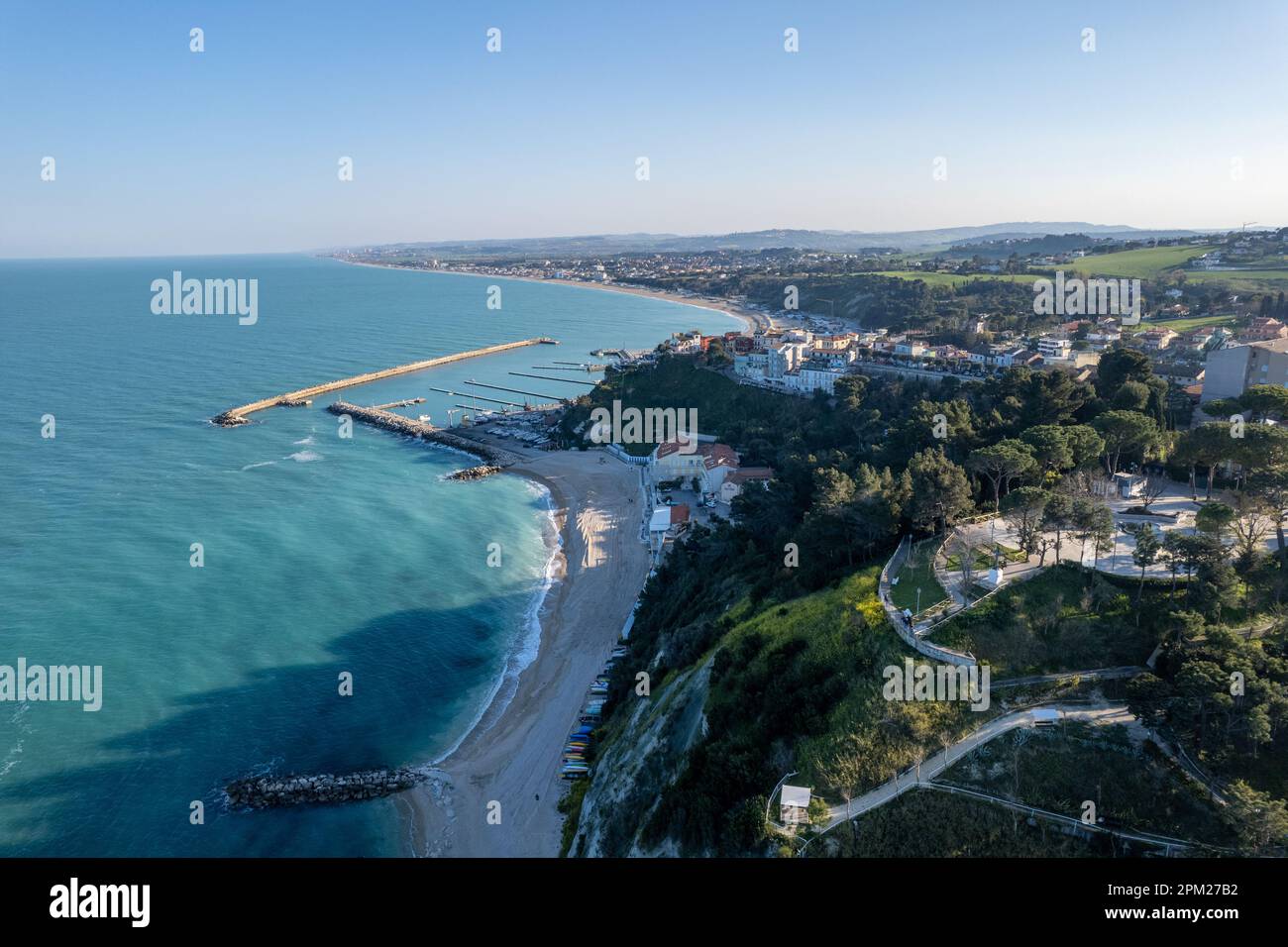 Vue aérienne de la ville de Numana , Mont Conero, la plage de la mer Adriatique dans la région du Marche, Italie , Europa Banque D'Images