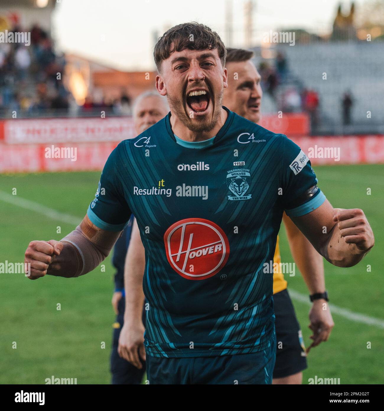 Les joueurs de Warrington Wolves célèbrent la victoire sur les Dragons catalans dans la Super League de Betfred Josh McGuire / Paul Vaughan / Matty Ashton / Josh Thewlis Banque D'Images