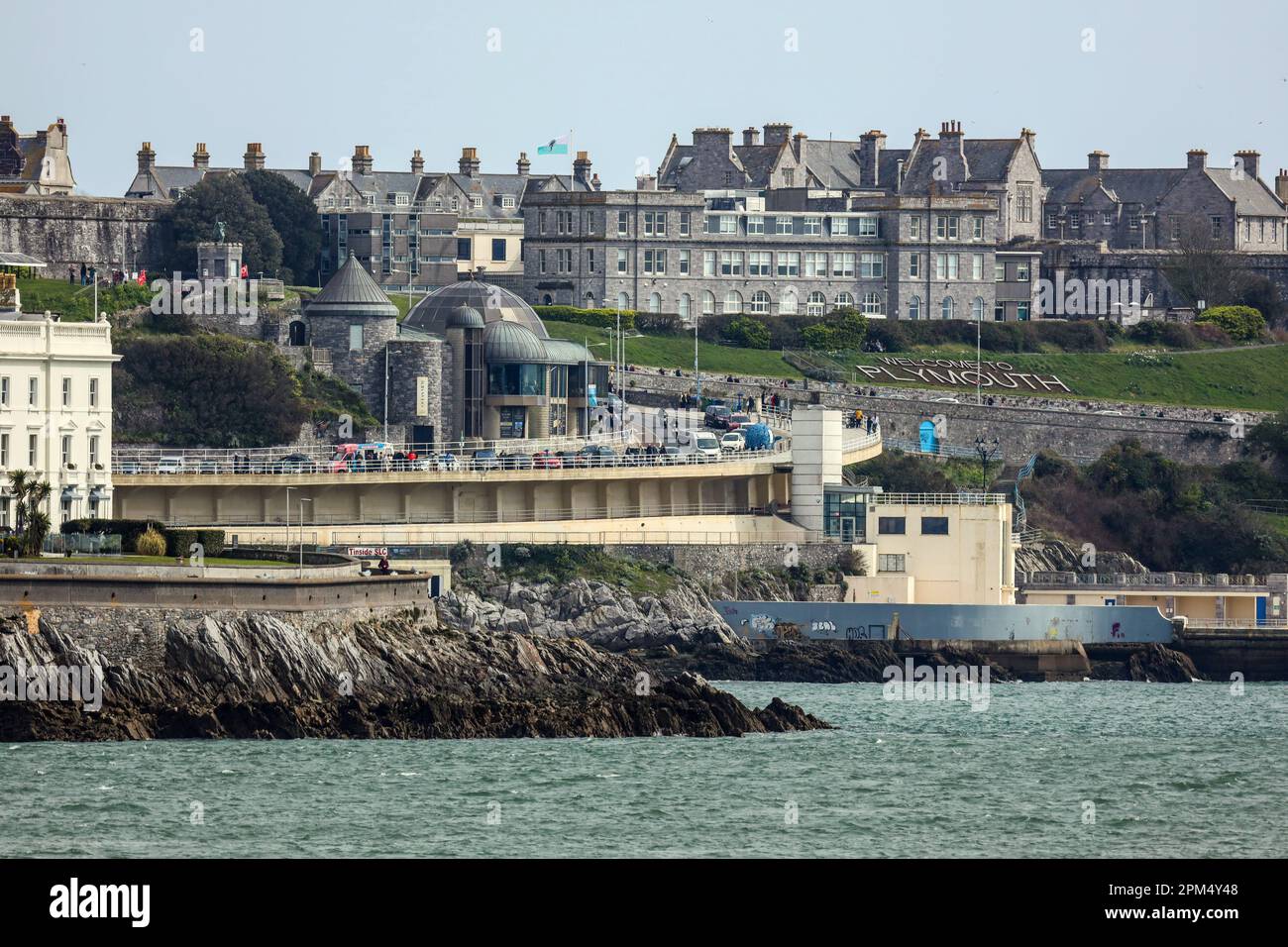 Restaurant Ocean View dans le Dome sur Plymouth Hoe, vu de Western Kings, TInside Lido la Citadelle et la Marine Biological Association sont également dans Banque D'Images