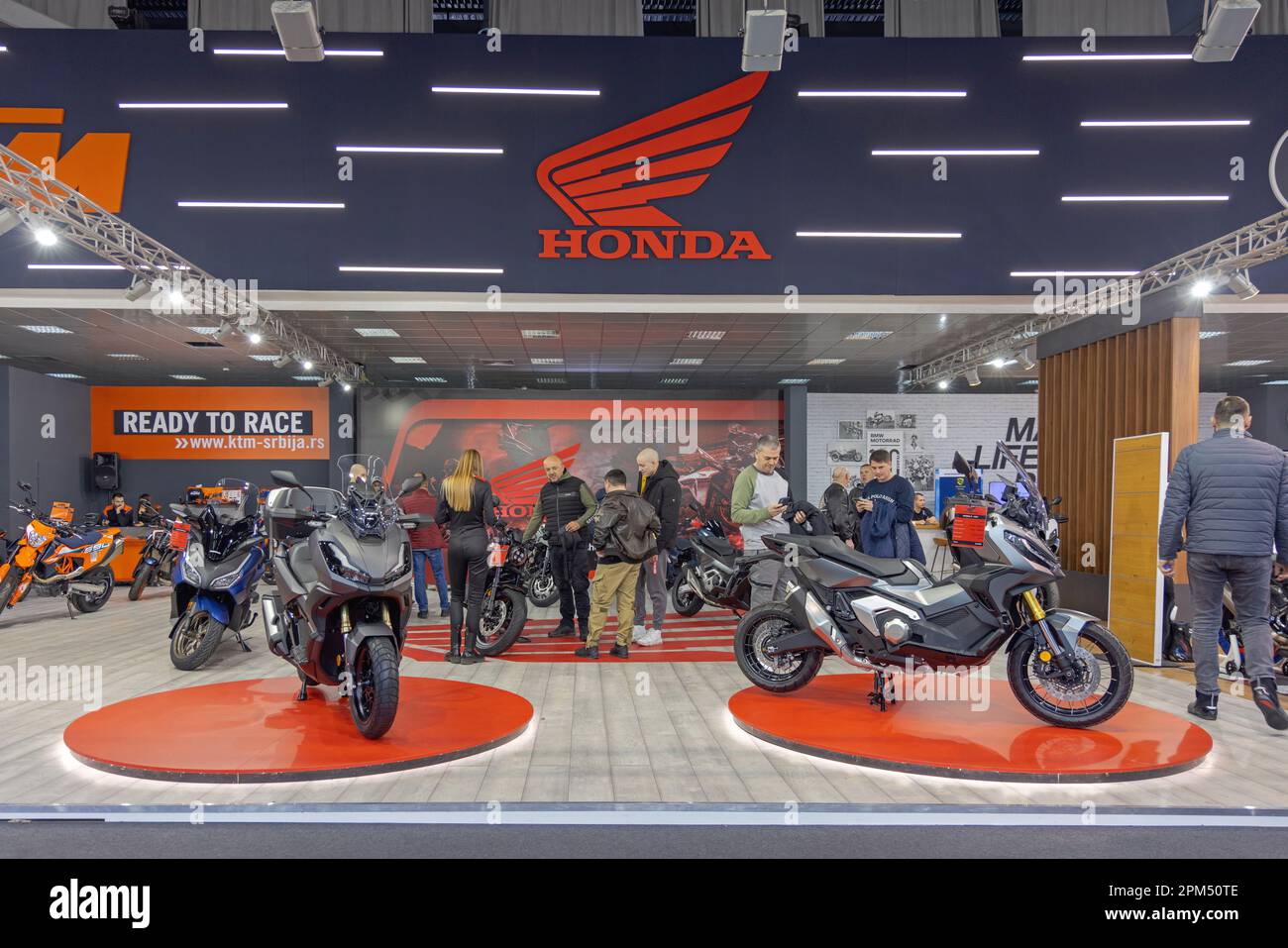 Belgrade, Serbie - 27 mars 2023 : stand de motos Honda japonaises à l'événement International moto passion Show. Banque D'Images