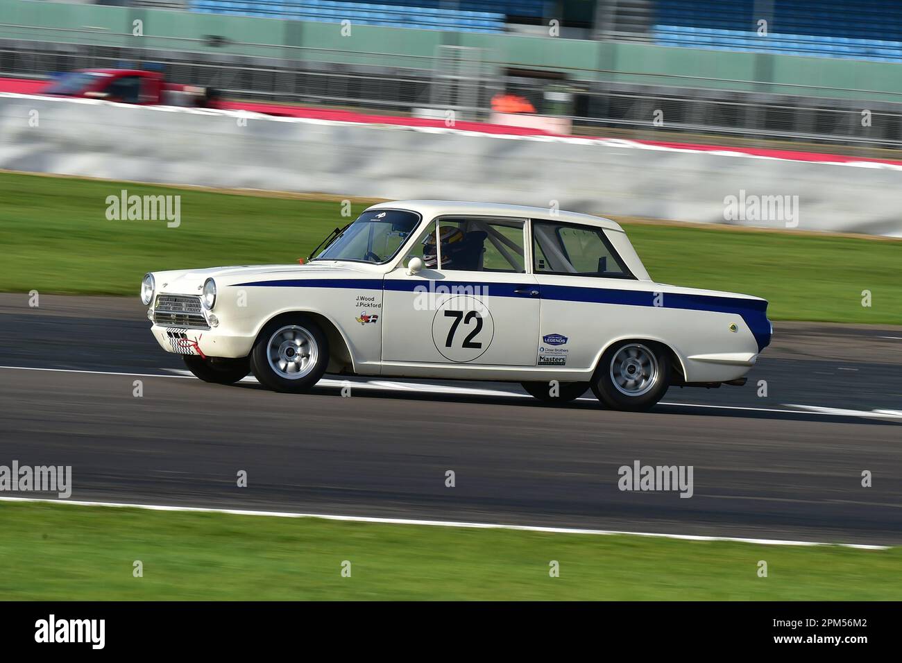 Jon Wood, Mike Pickford, Ford Lotus Cortina, une heure de course pour une grille combinant le défi de voiture de tourisme historique, HTCC, le Trophée Tony dron pour Banque D'Images