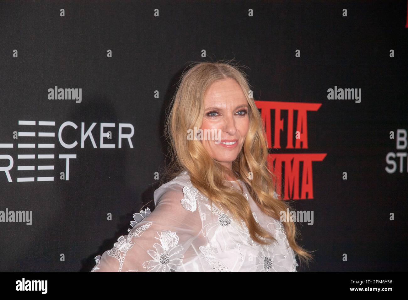 NEW YORK, NEW YORK - AVRIL 11 : Toni Collette participe à la projection de « Mafia Mamma » à New York au AMC Lincoln Square Theatre sur 11 avril 2023 à New York. Crédit : Ron Adar/Alay Live News Banque D'Images